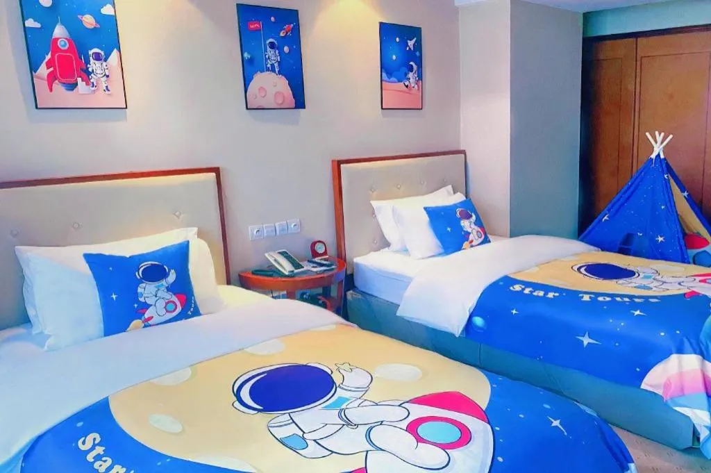 Bed in Nanchang Galactic Peace International Hotel