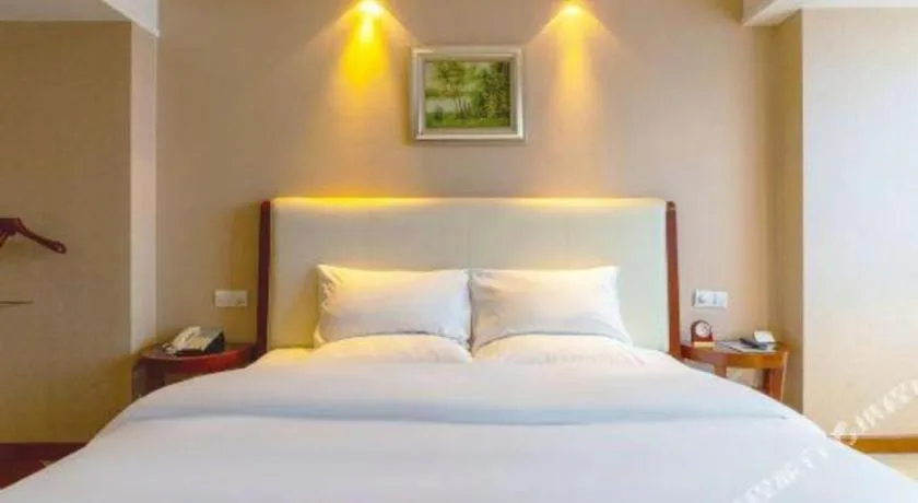 Bed in Nanchang Galactic Peace International Hotel