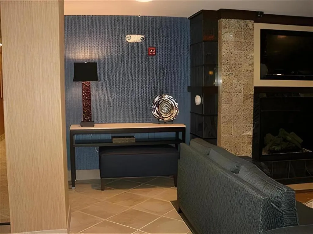 Holiday Inn Express Hotel & Suites Grand Island By IHG