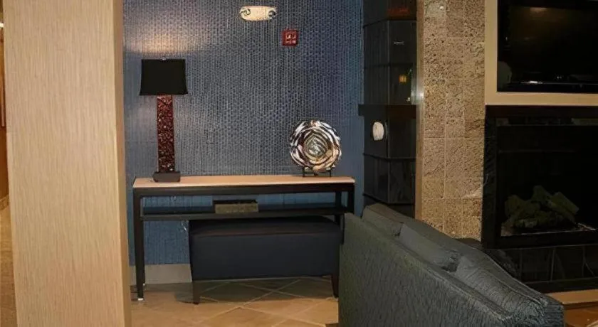 Holiday Inn Express Hotel & Suites Grand Island By IHG