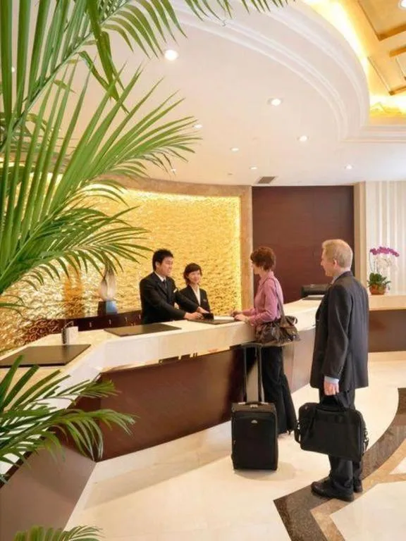 Golden Eagle Summit Hotel Downtown