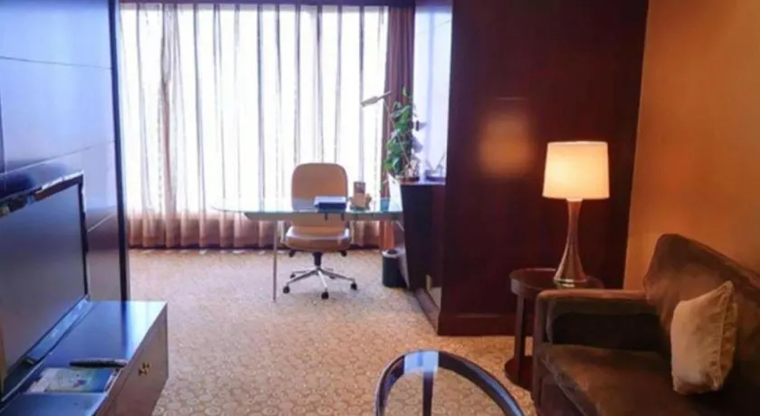 Golden Eagle Summit Hotel Downtown