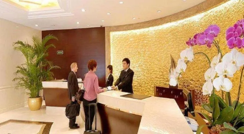 Golden Eagle Summit Hotel Downtown