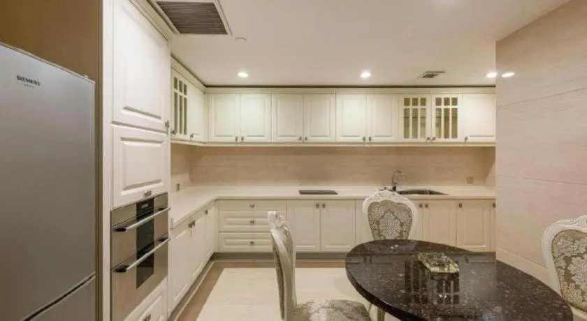 Golden Eagle Summit Hotel Downtown