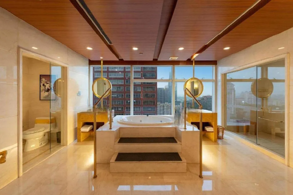 Golden Eagle Summit Hotel Downtown