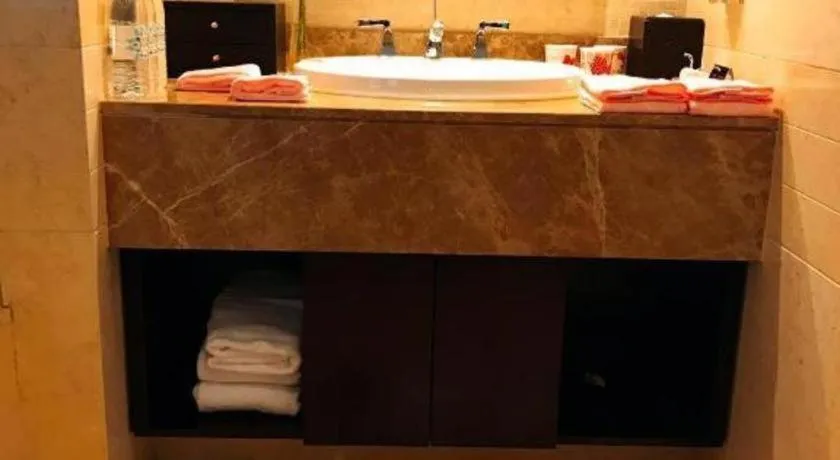 Golden Eagle Summit Hotel Downtown