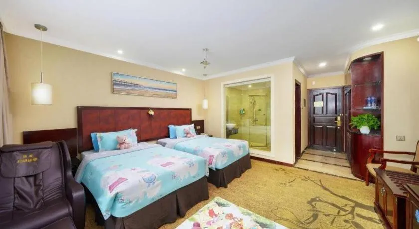 Bed in Sun Island Holiday Hotel