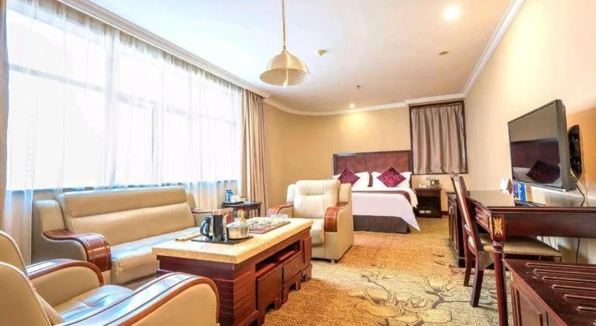 Bed in Sun Island Holiday Hotel