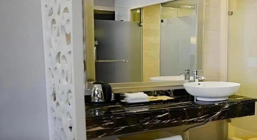 Sun Island Holiday Hotel