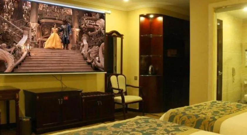 Bed in Sun Island Holiday Hotel