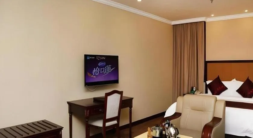 Bed in Sun Island Holiday Hotel