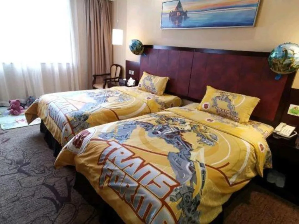 Bed in Sun Island Holiday Hotel