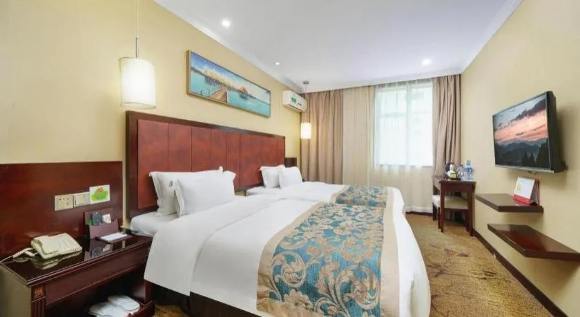 Bed in Sun Island Holiday Hotel