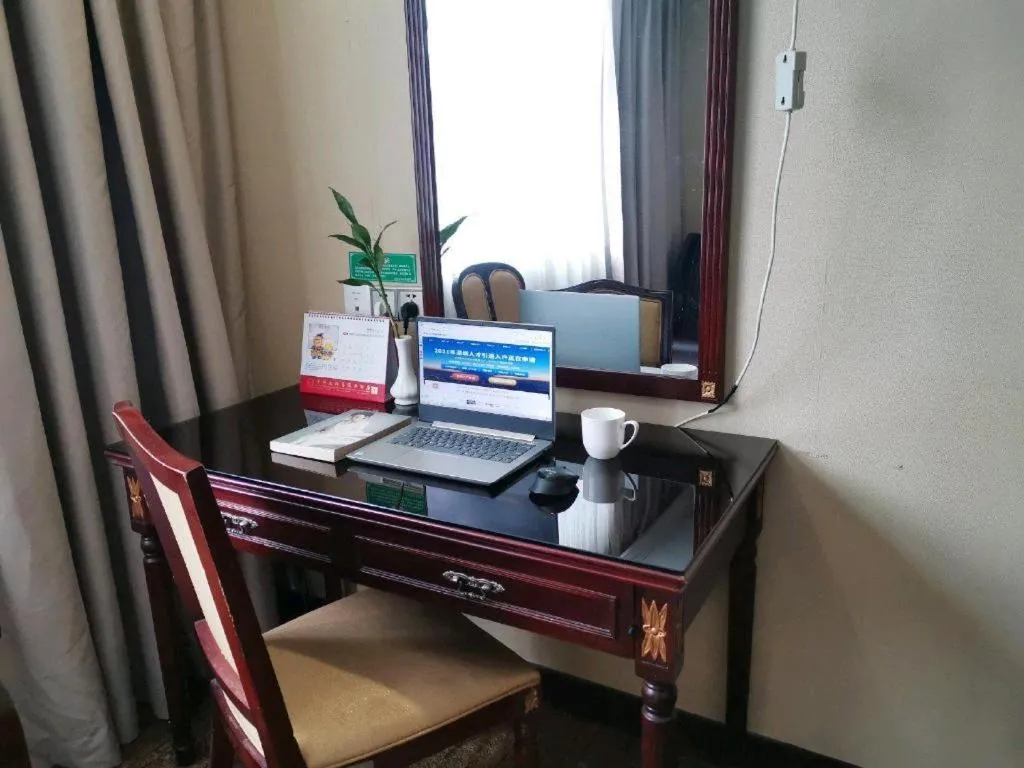 Sun Island Holiday Hotel