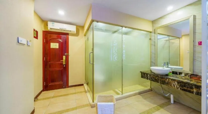 Sun Island Holiday Hotel