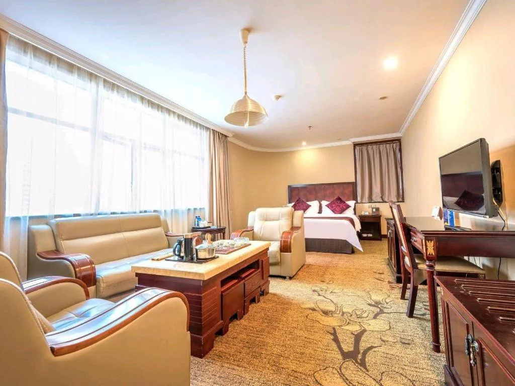 Bed in Sun Island Holiday Hotel