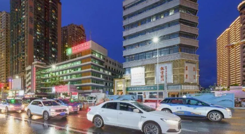 Sun Island Holiday Hotel