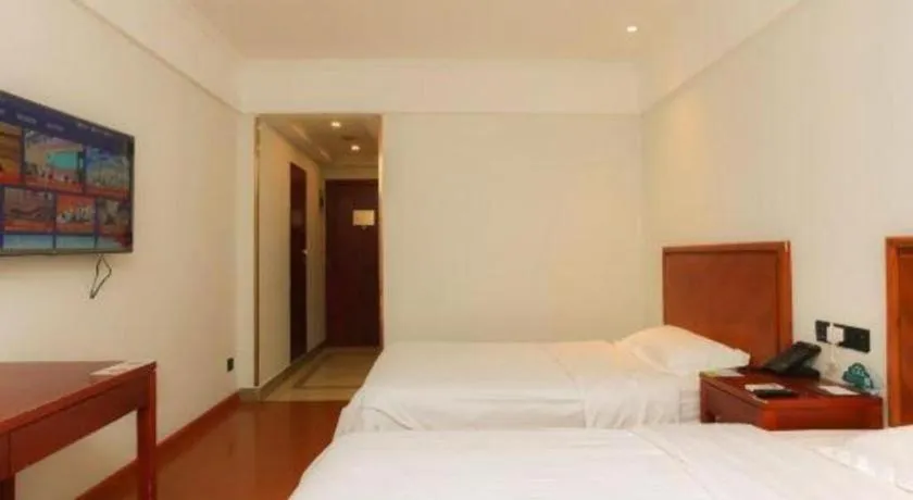 Bed in GreenTree Inn Suzhou Wuzhong