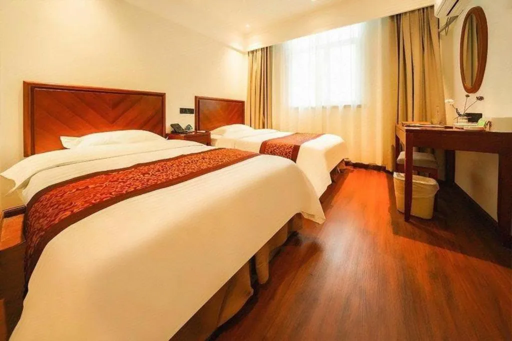 Bed in GreenTree Inn Suzhou Wuzhong