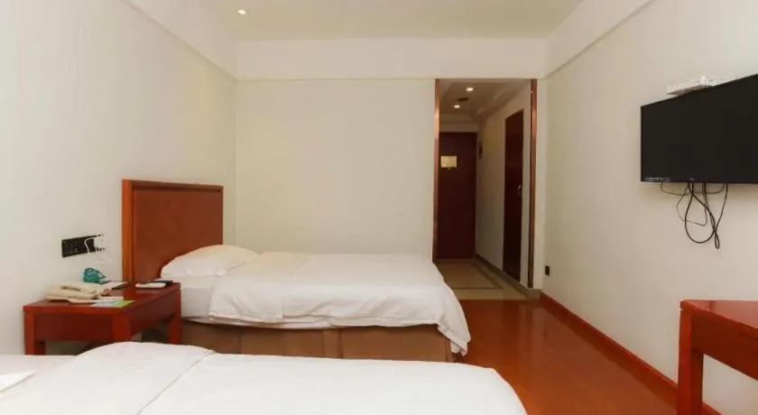 Bed in GreenTree Inn Suzhou Wuzhong