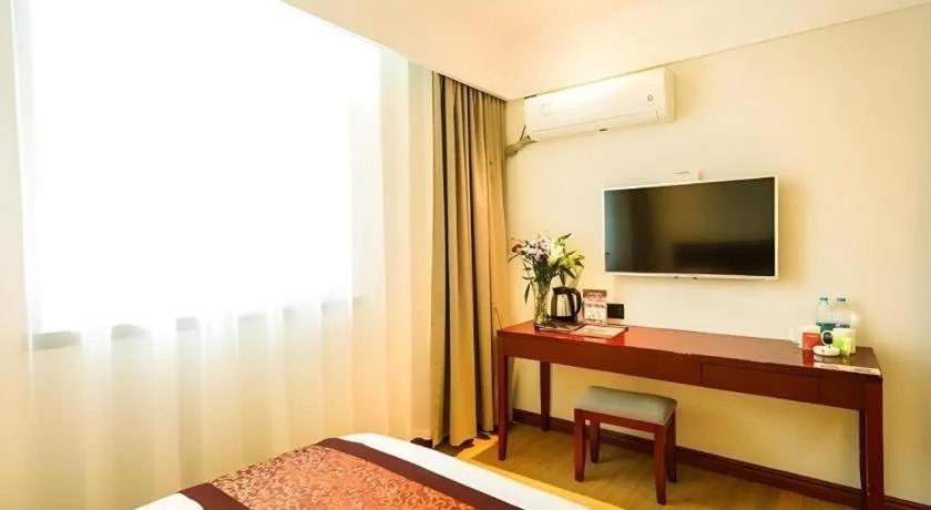 Bed in GreenTree Inn Suzhou Wuzhong