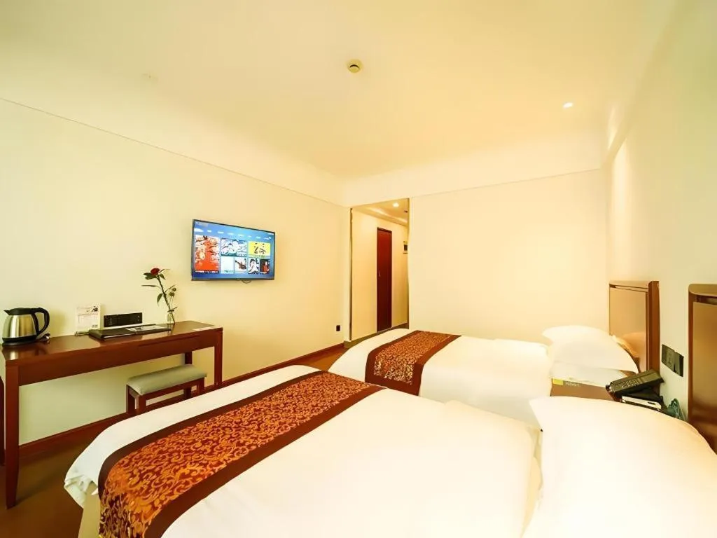 Bed in GreenTree Inn Suzhou Wuzhong