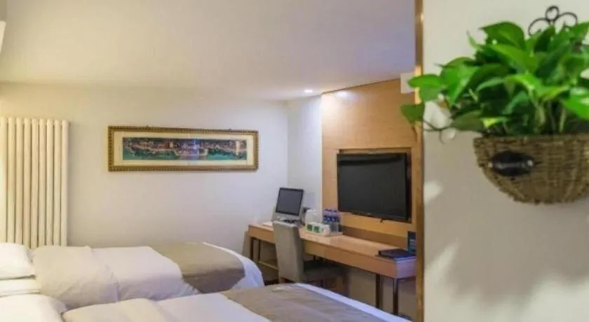Bed in GreenTree Inn Beijing Dongcheng District Wangfujin South Luogu Lane Houhai Express Hotel