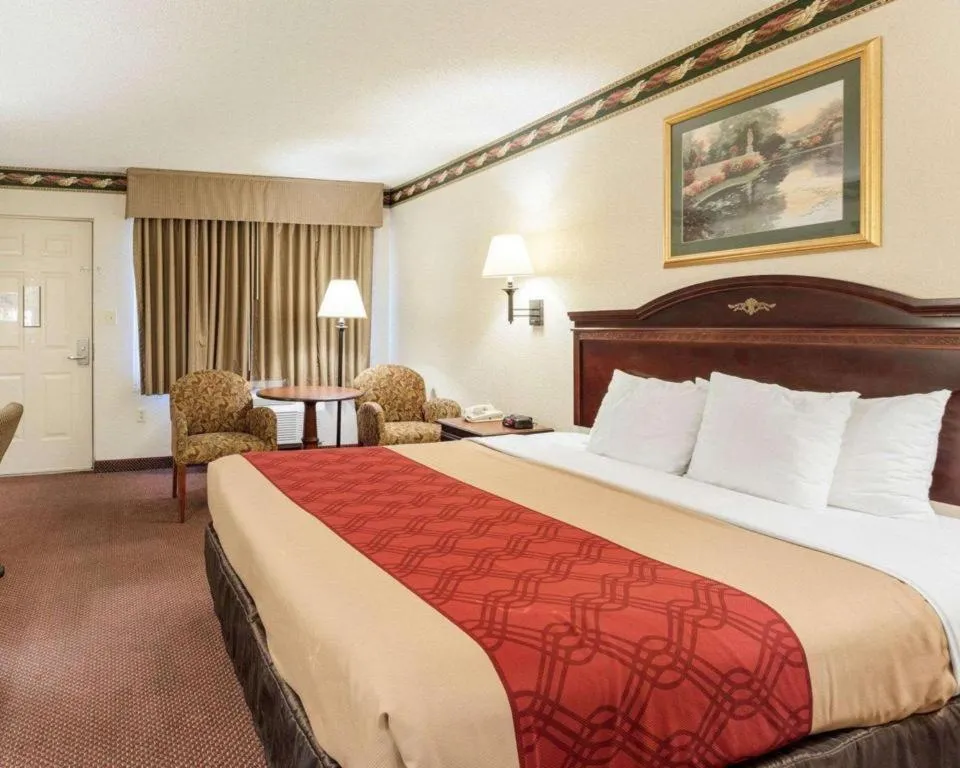 Bed in Econo Lodge Grenada