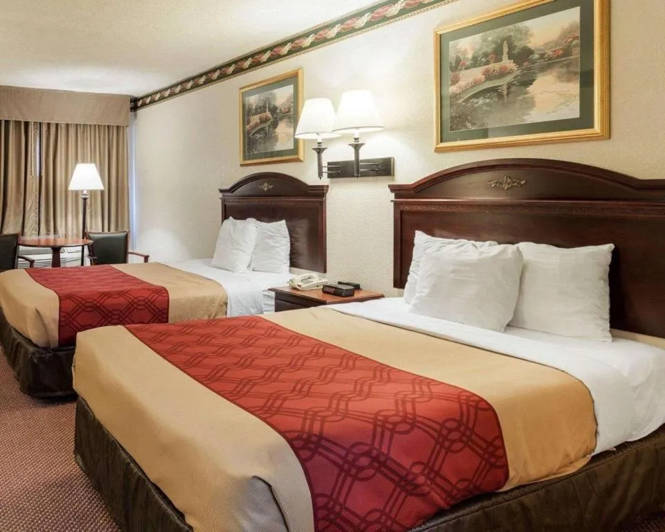 Bed in Econo Lodge Grenada