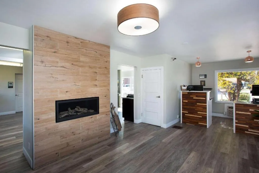 Econo Lodge Inn & Suites Durango