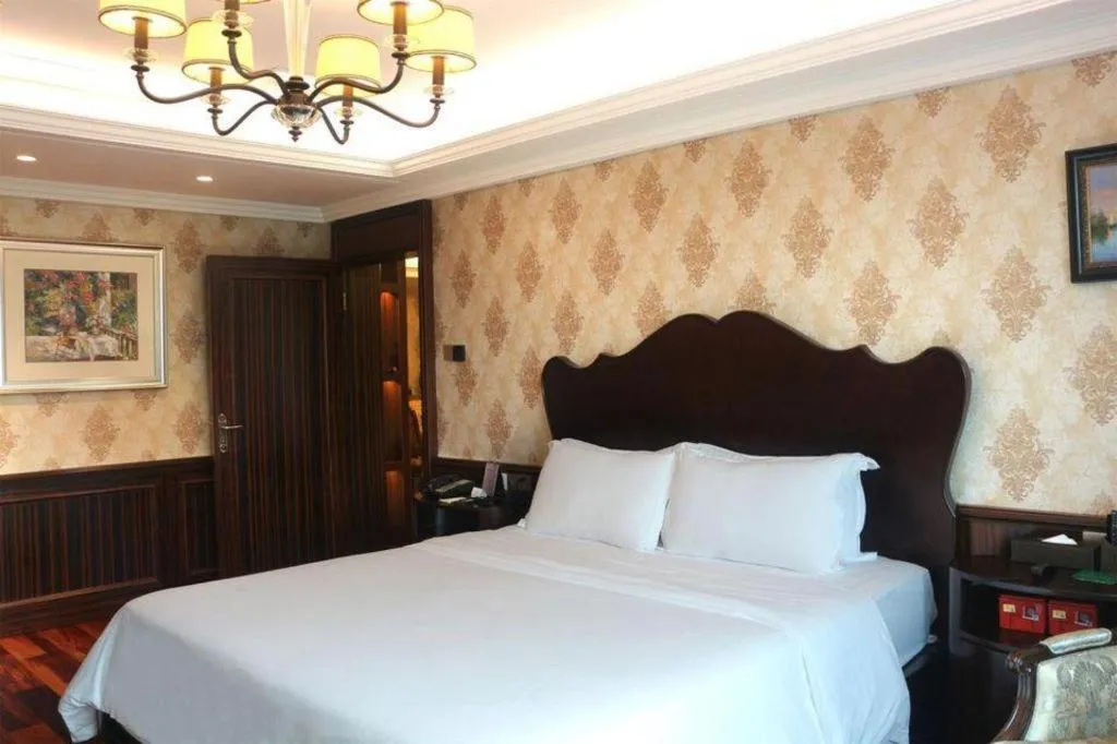 Bed in Changsha Hopesky Hotel