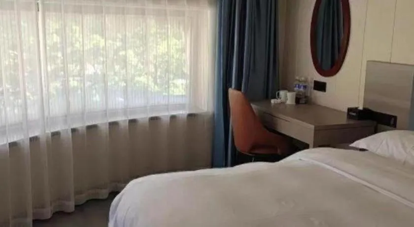 Bed in GreenTree Inn Hotel - Nantong Hongming Plaza