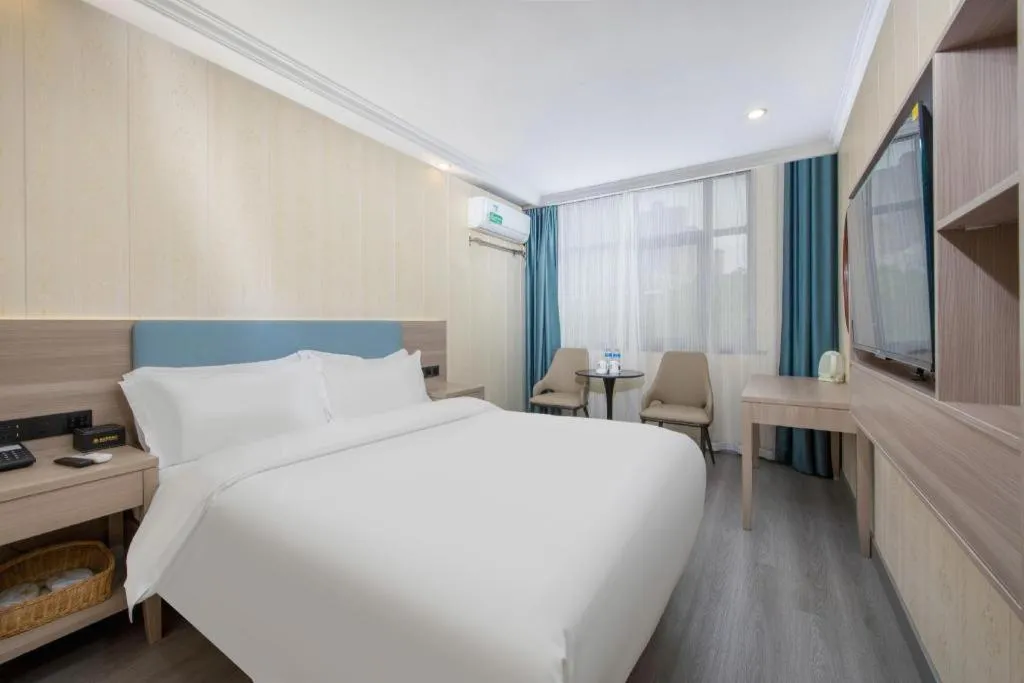 Bed in GreenTree Inn Hotel - Nantong Hongming Plaza