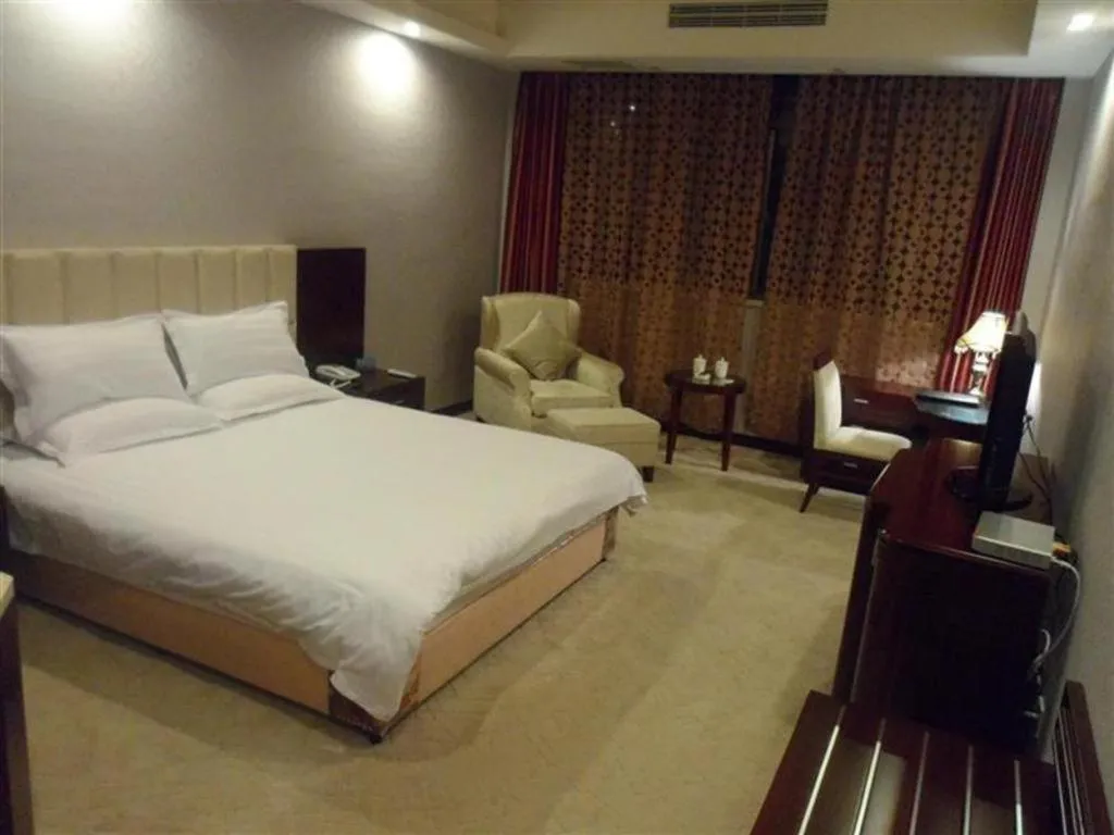 Bed in GreenTree Inn Hotel - Nantong Hongming Plaza