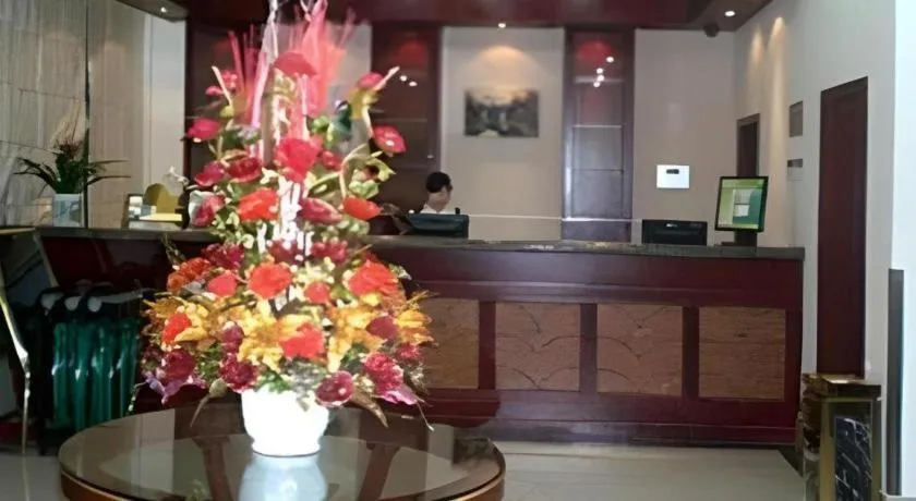 GreenTree Inn YiZheng Zhenzhou East Road