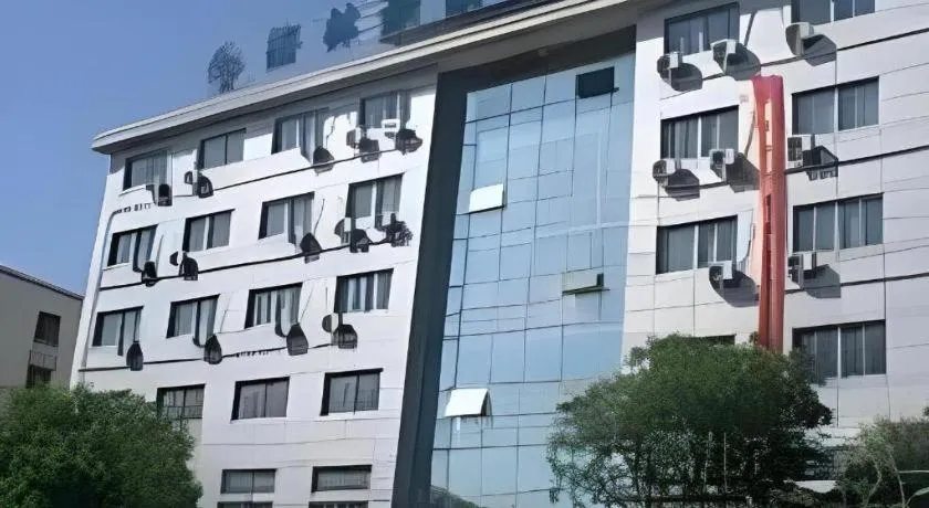 GreenTree Inn YiZheng Zhenzhou East Road