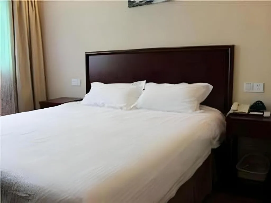 Bed in GreenTree Inn Tangshan Yuhua Road