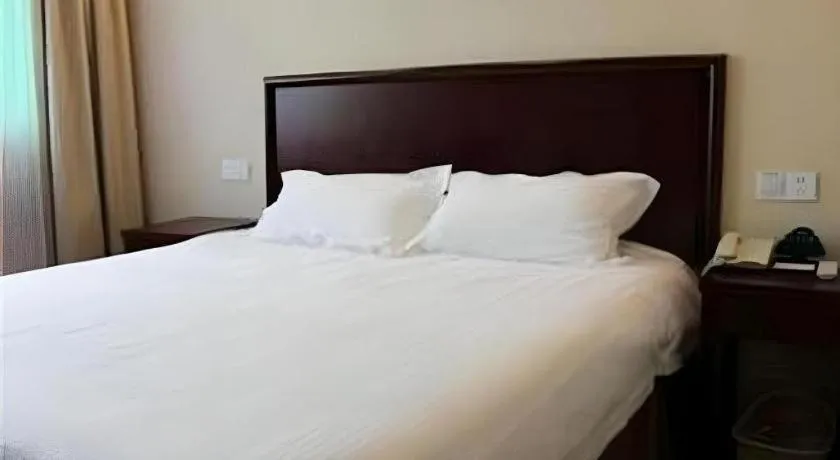 Bed in GreenTree Inn Tangshan Yuhua Road