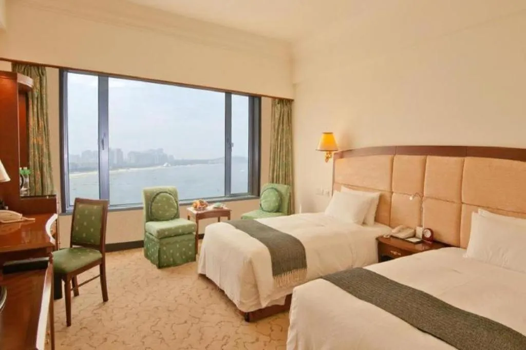 Bed in Golden Bay Hotel Weihai