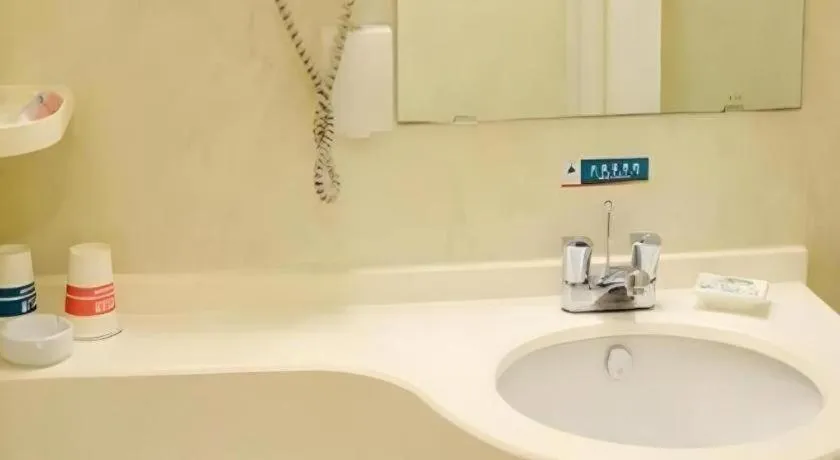 Jinjiang Inn Qingdao Wuxi Square Nanjing Road Metro Station