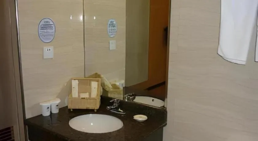 GreenTree Inn Bengbu Huaihe Walking Street