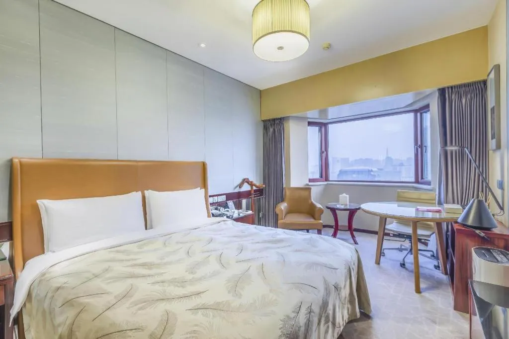 Bed in Shijiazhuang International Building Hotel