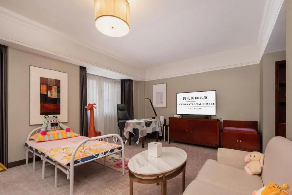 Bed in Shijiazhuang International Building Hotel