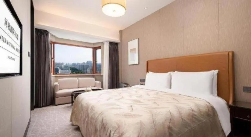Bed in Shijiazhuang International Building Hotel