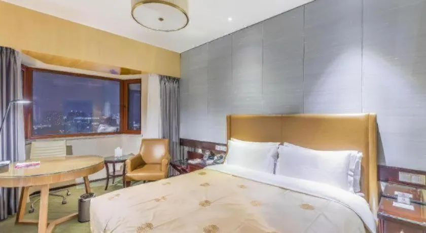 Bed in Shijiazhuang International Building Hotel