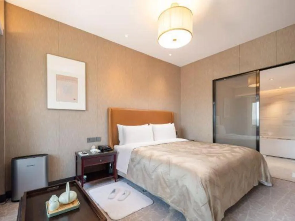 Bed in Shijiazhuang International Building Hotel