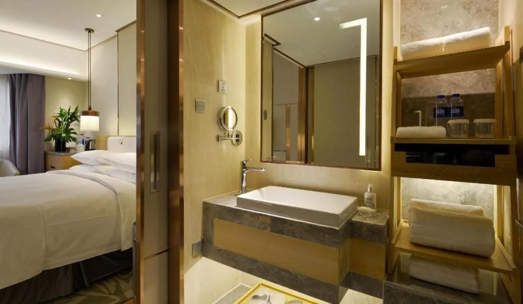 Bed in Shijiazhuang International Building Hotel