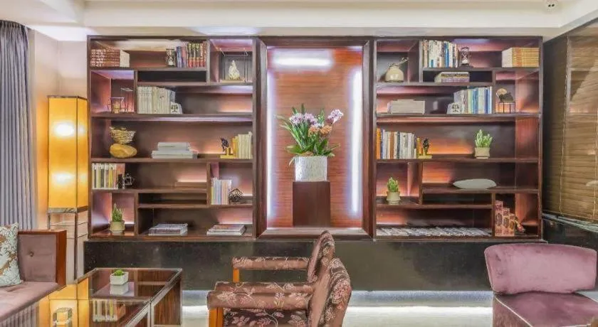 Shijiazhuang International Building Hotel