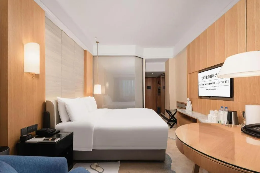 Bed in Shijiazhuang International Building Hotel