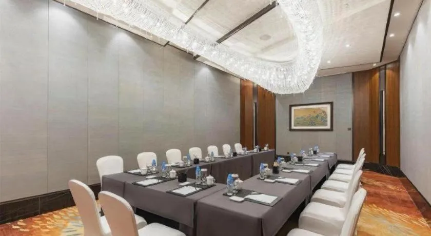 Shijiazhuang International Building Hotel